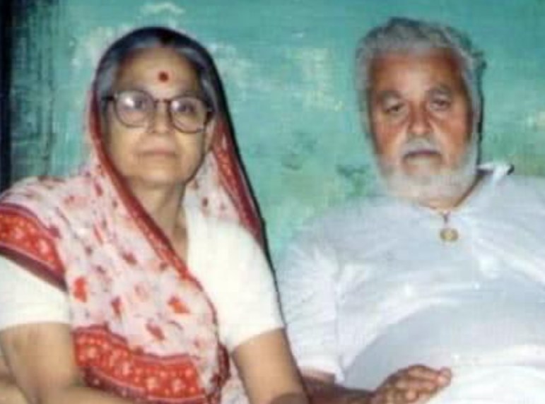 Portrait of an elderly couple
